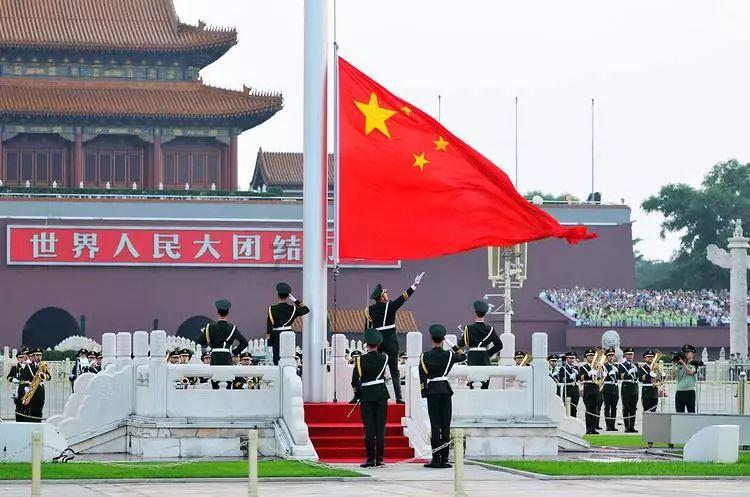 清洗沙发有妙招，如何清洗比较脏的皮沙发呢？